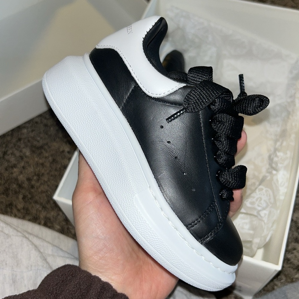 Alexander McQueens Toddler size - Picture 6 of 6